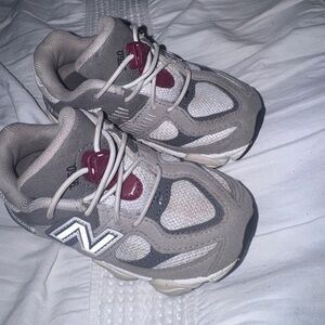 New Balance Kids Sneakers in Gray and Burgundy